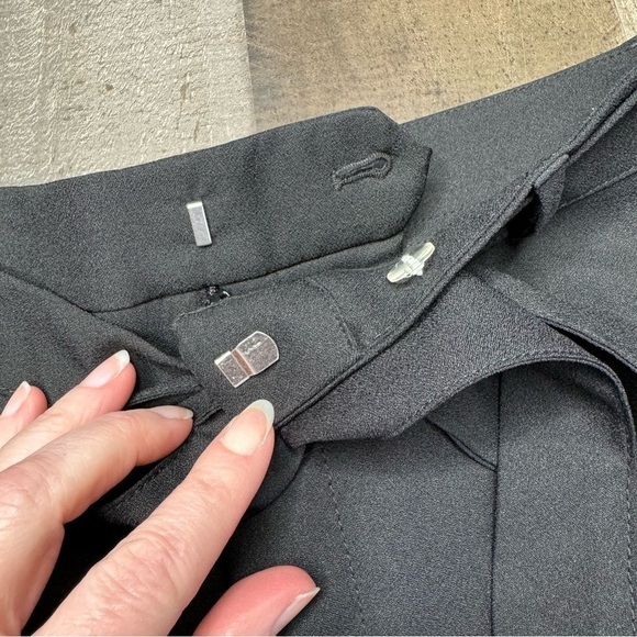 NWT Banana Republic Black 4” Dress Short size 6 - Picture 4 of 10